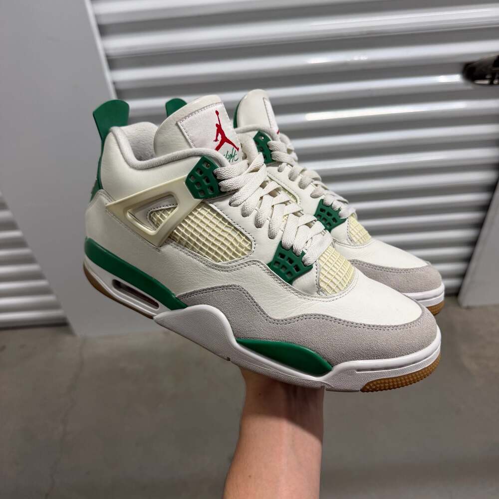 Nike SB x Air Jordan 4 Retro SP “Pine Green” DR5415-103 Size 11